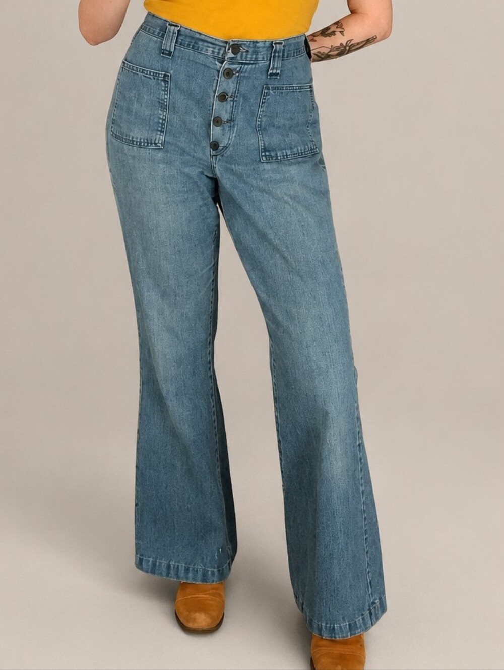 VTG Lady Wrangler Blue Jeans 4-6 Medium-High Rise
